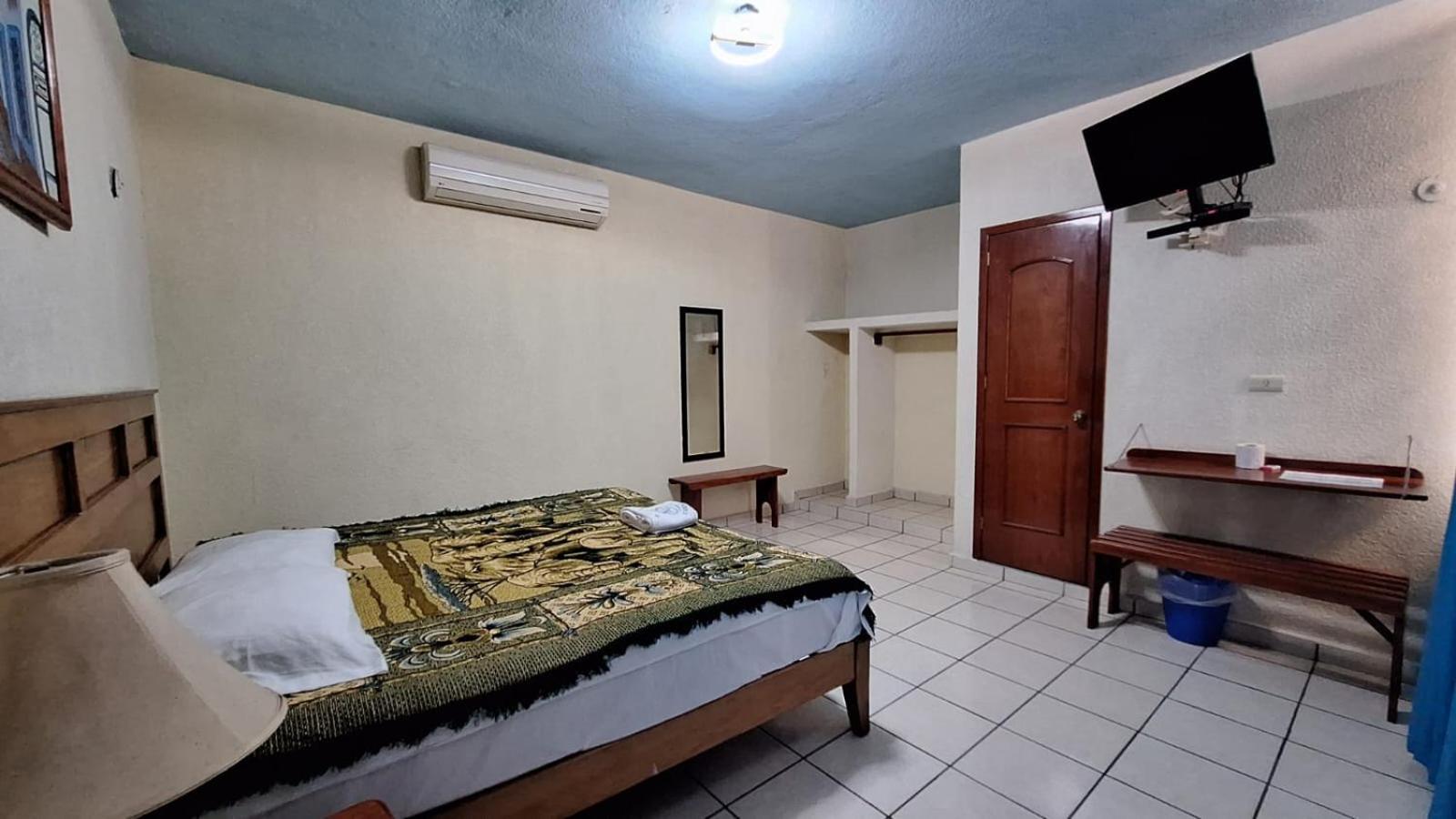 Carmelitas 42 Hotel